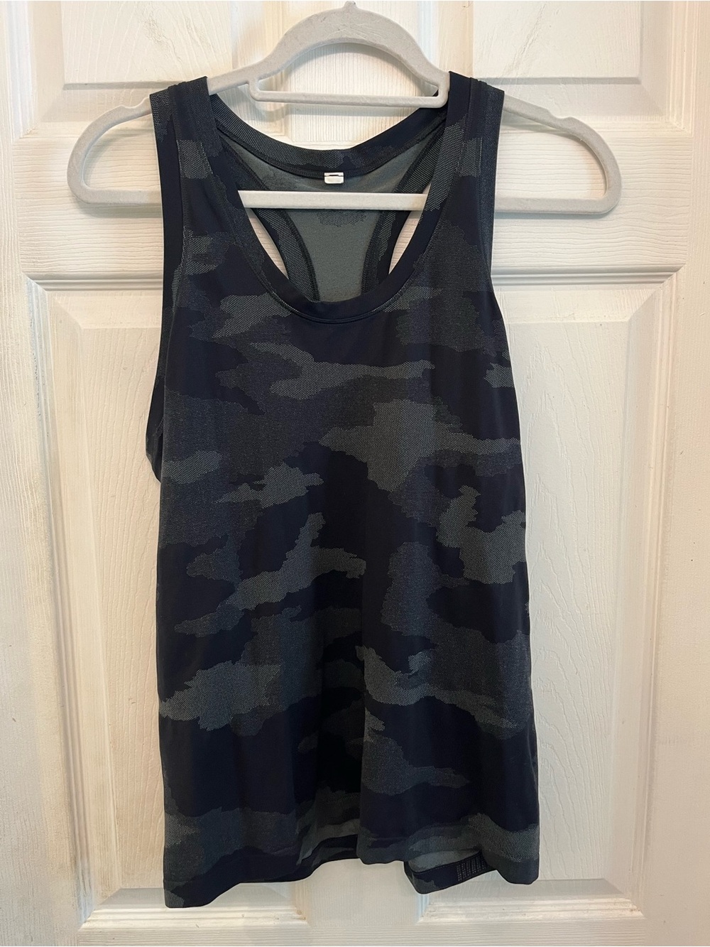 Athleta black and gray camo racerback tank